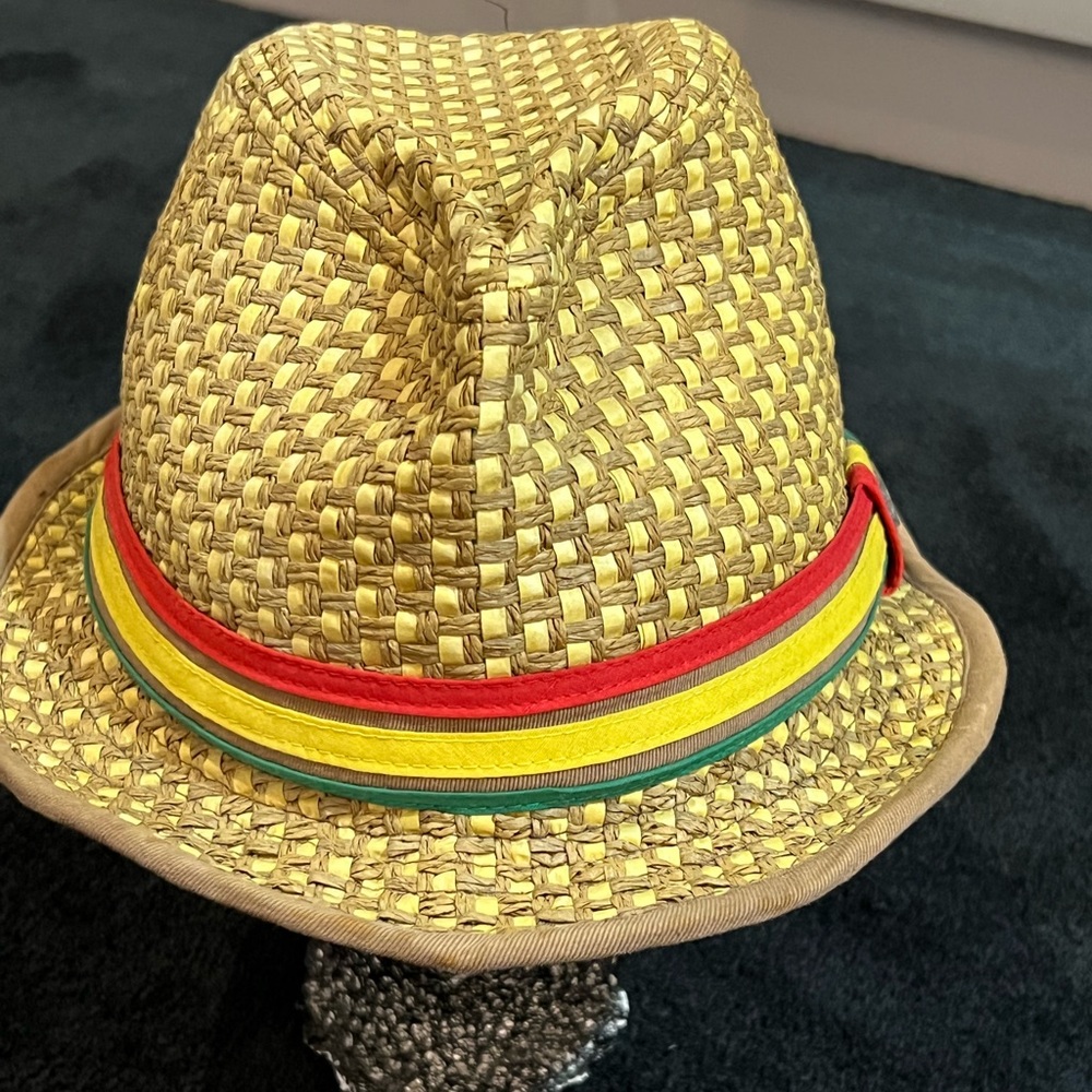 Peter Grimm 100% Paper Fedora Hat. (Rasta Band )
